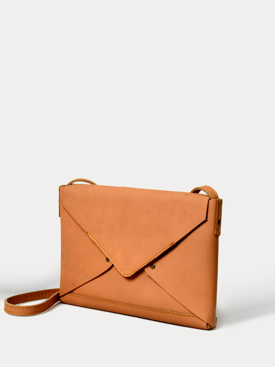 Concha Envelope Embossed Leather Handbag - Dark Brown